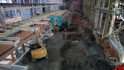 谷城吉利硅谷項(xiàng)目 國(guó)慶假期“不打烊”，挑燈夜戰(zhàn)施工忙